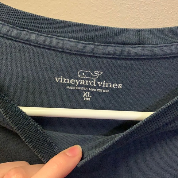 Vineyard Vines long sleeve tshirt - Picture 3 of 4